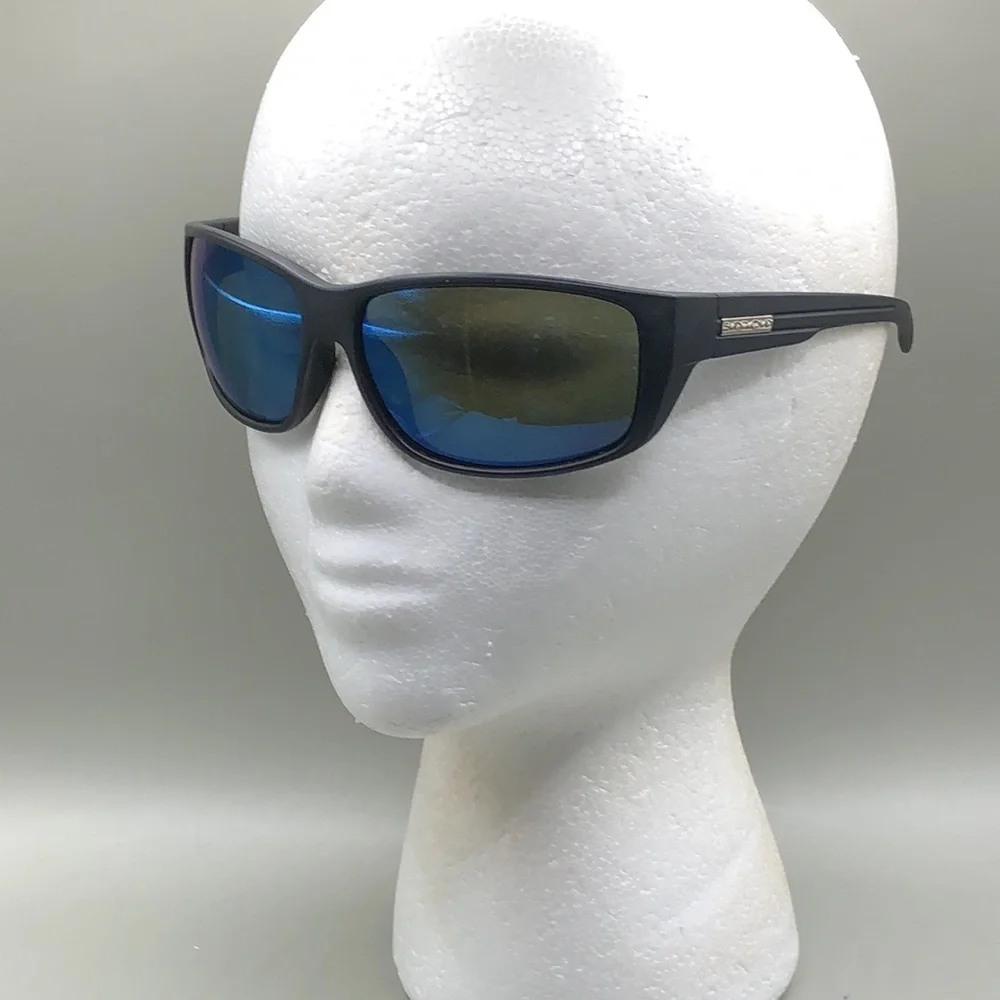 Huge lot 8 sporty  & outdoors men's sunglasses variety of brands bundle.